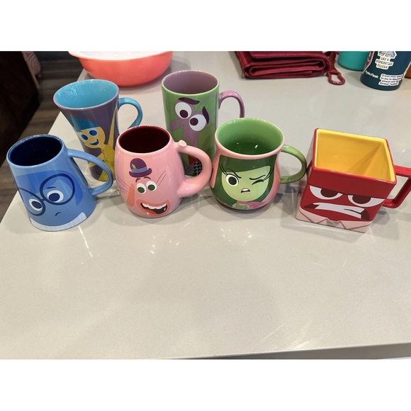 RARE Complete Disney Inside Out Mug Set